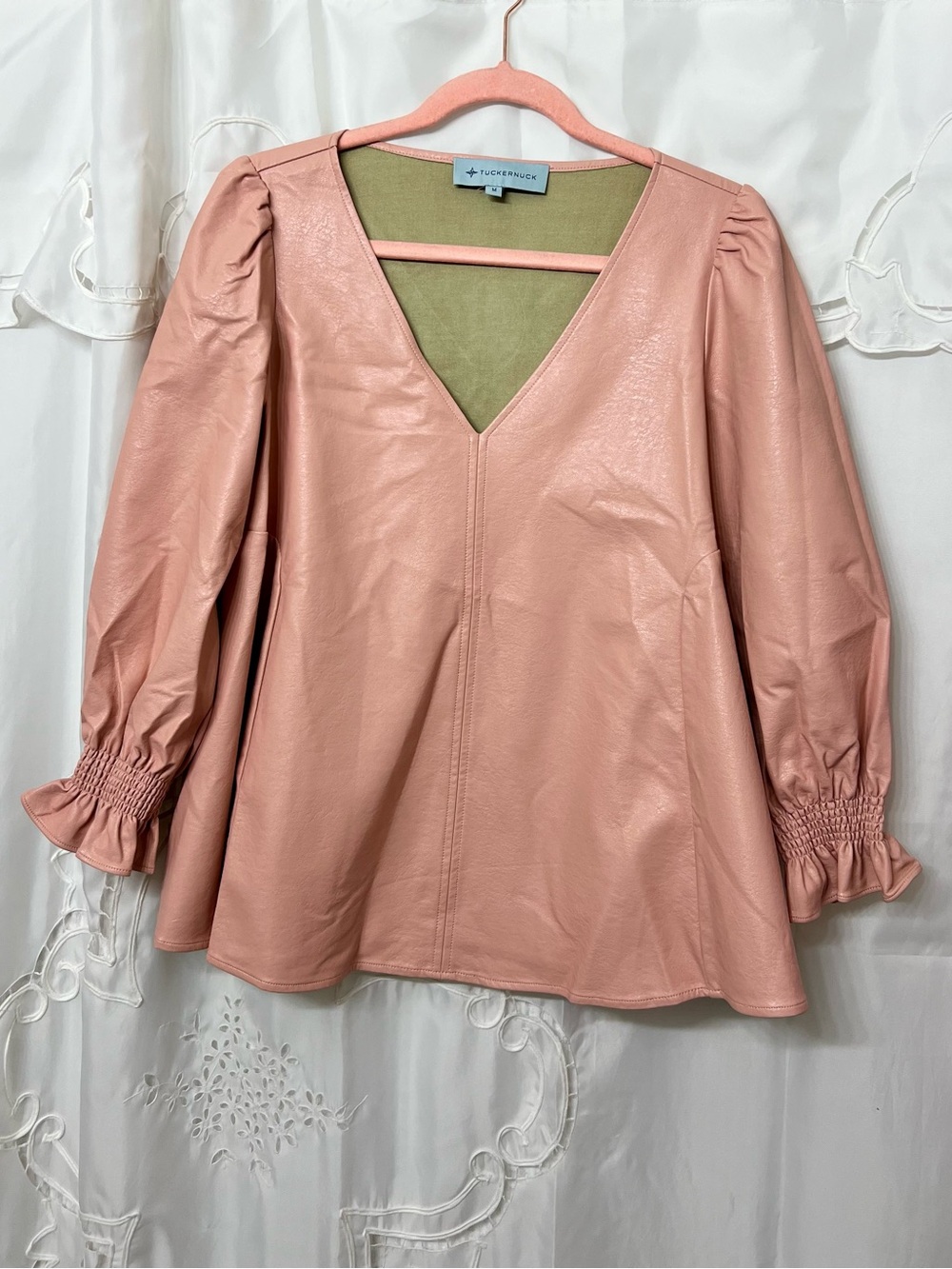 Tuckernuck Easton Pink Faux Leather V-Neck Puff Sleeve Blouse M
